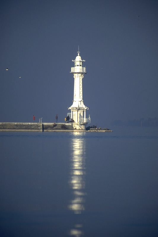 Lake Leman - lighthouse Geneva